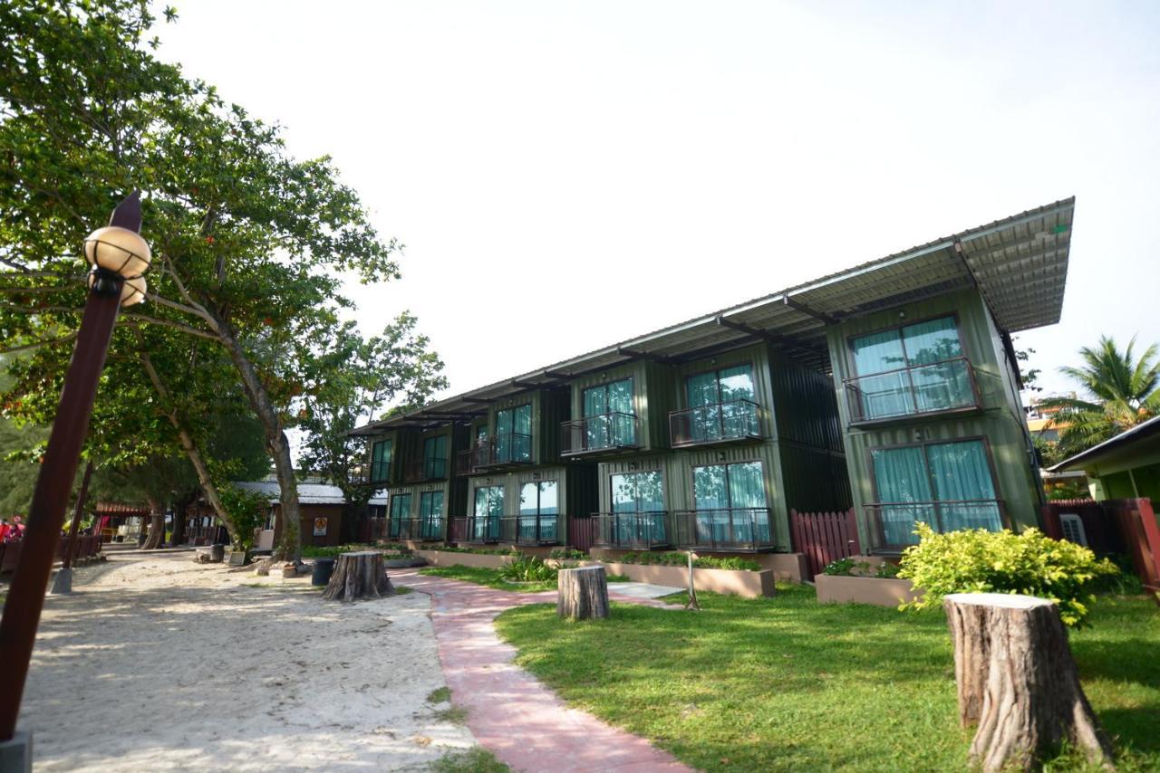 Delta Chenang Resort Pantai Cenang  Exterior photo