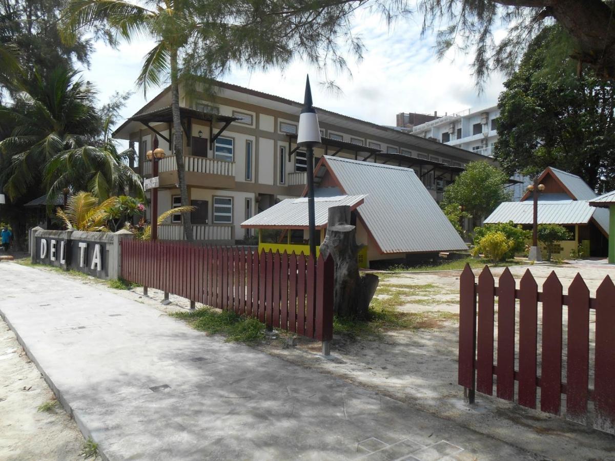 Delta Chenang Resort Pantai Cenang  Exterior photo