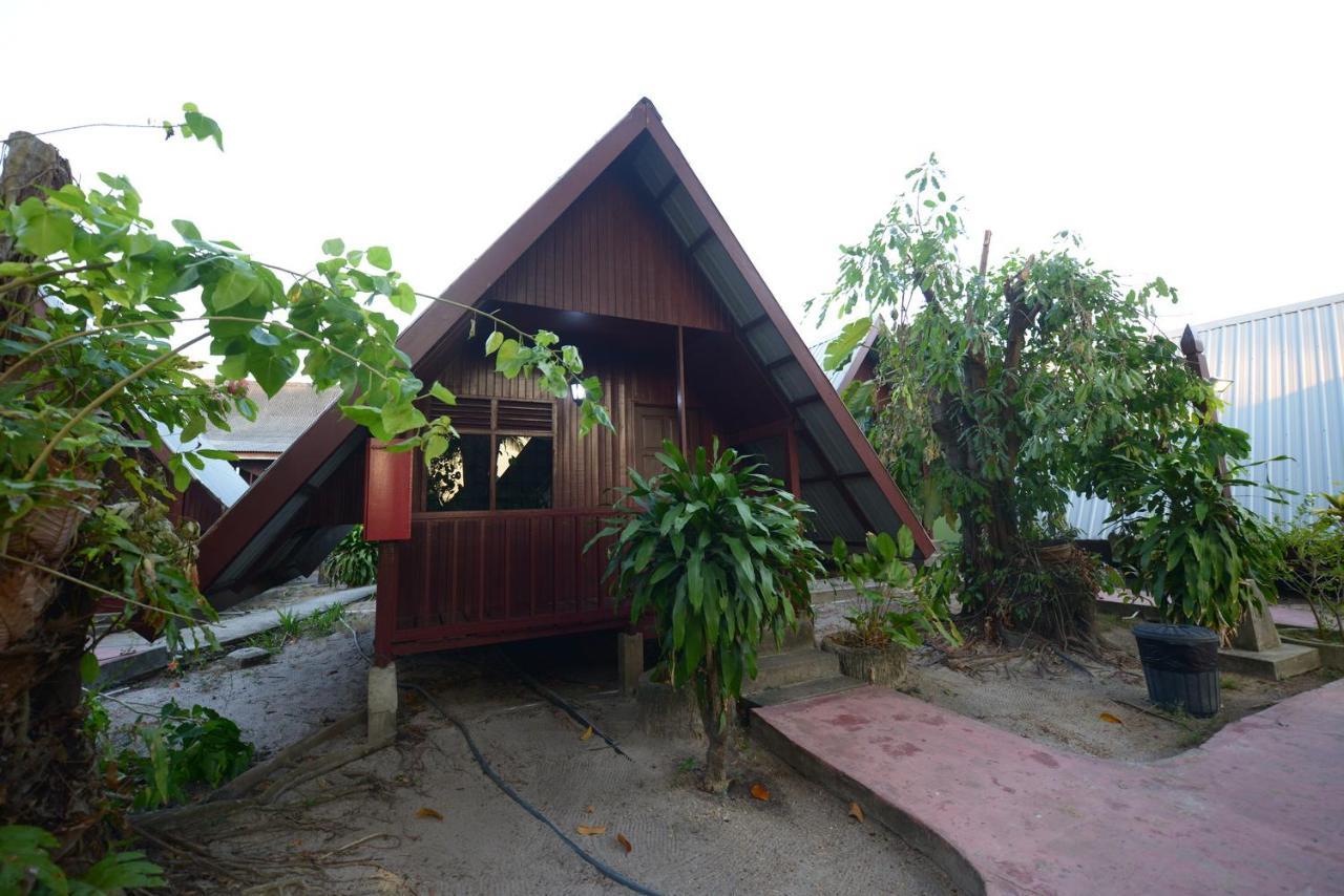 Delta Chenang Resort Pantai Cenang  Exterior photo